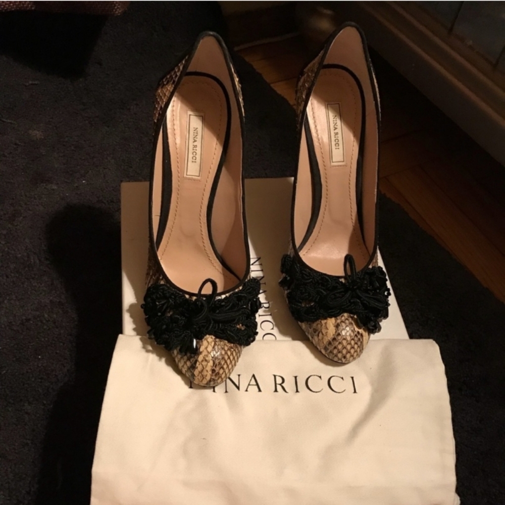 NINA RICCI Python Pumps - Picture 2 of 4